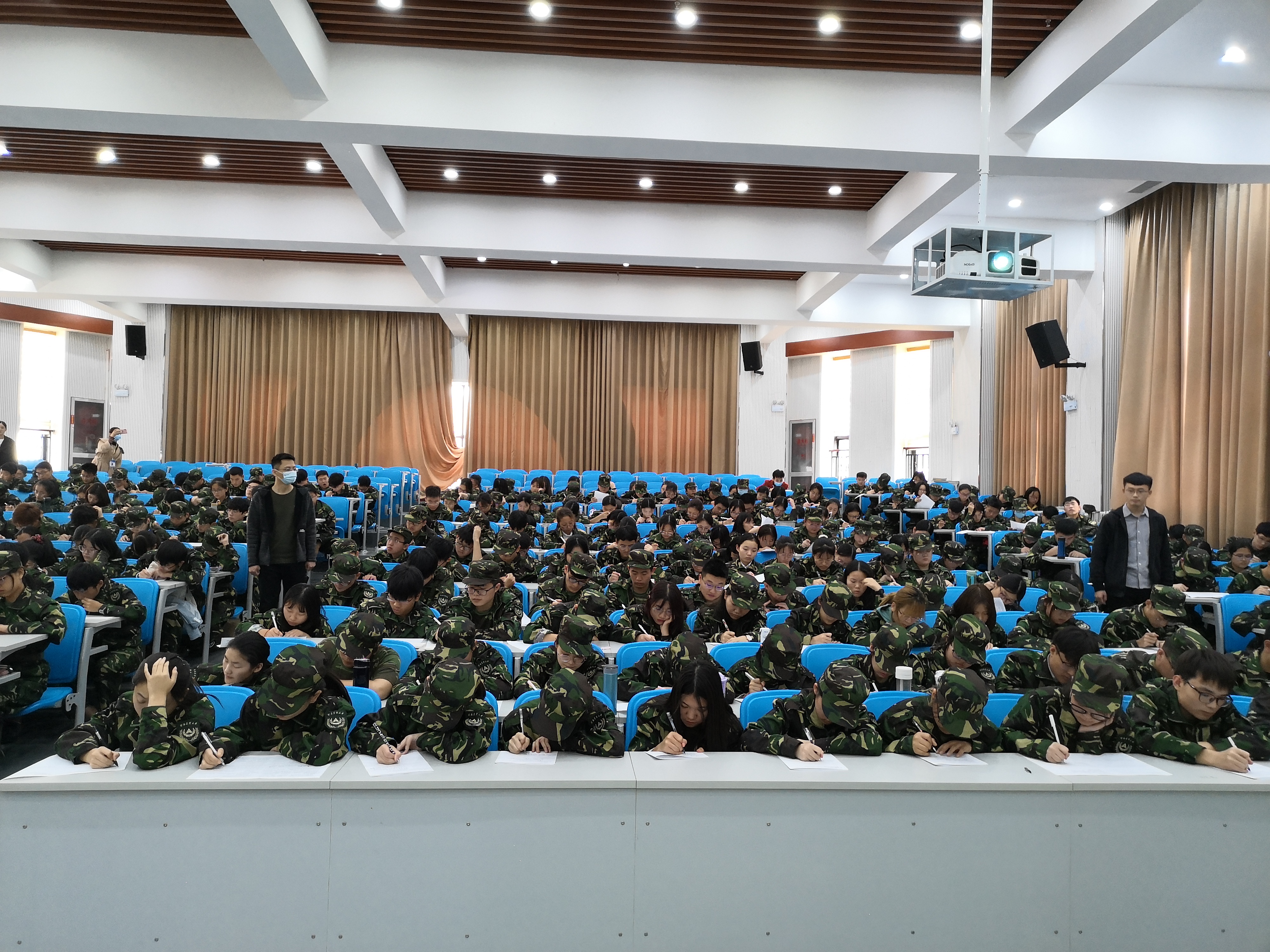 ���ֶ���������