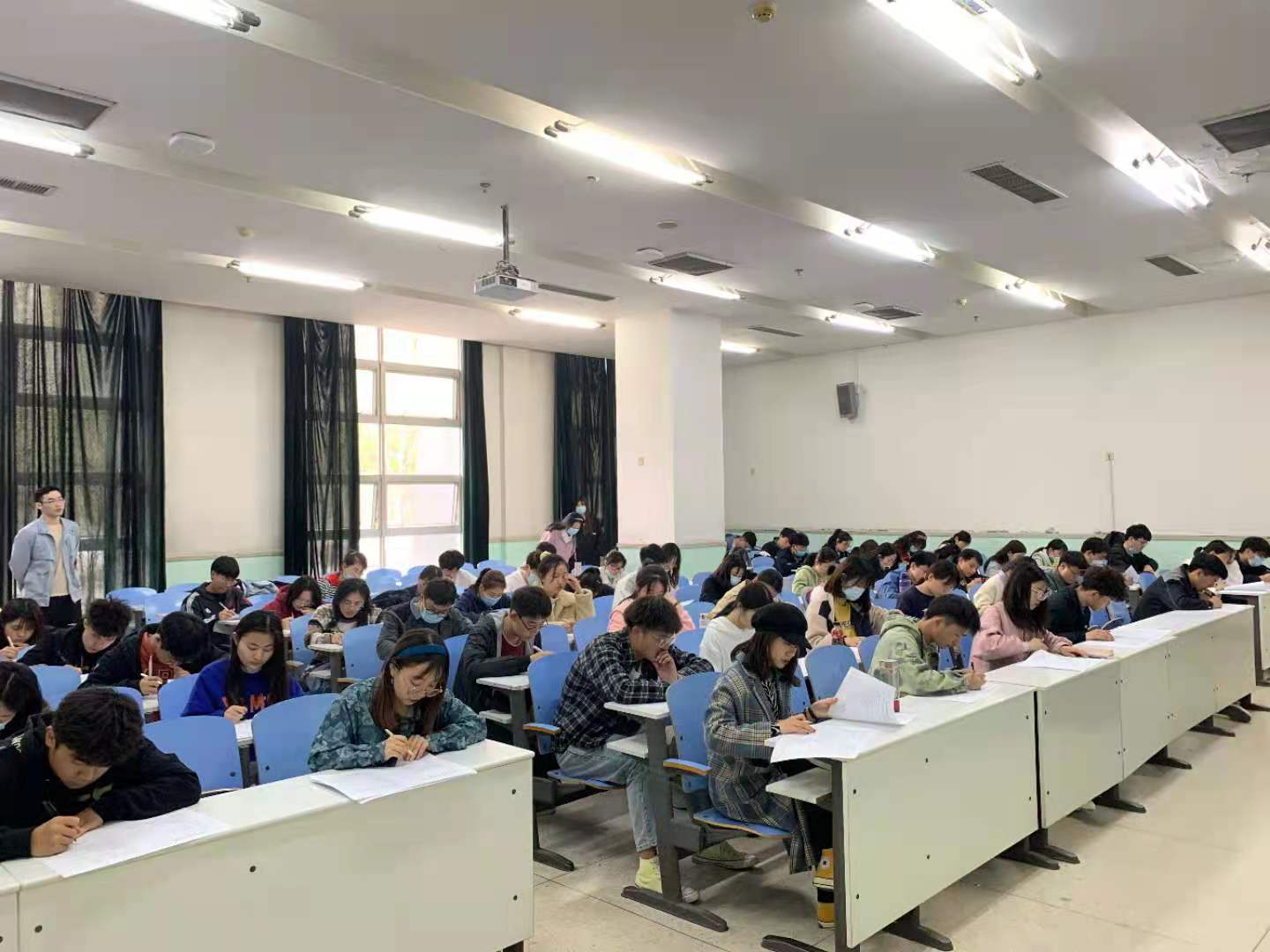 ���ֶ���������